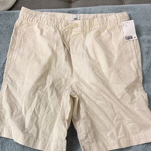 H&M Men's Tan Flat Front Shorts